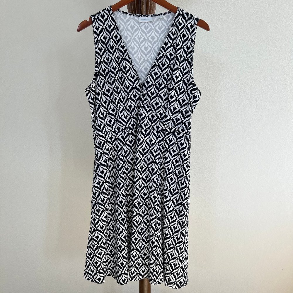 New York & Company Size XL Batik Print Sleeveless Surplice V-Neck Mini Dress